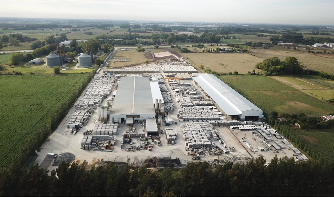 Contamos con una planta modelo ubicada en Los Cardales, provincia de Buenos Aires